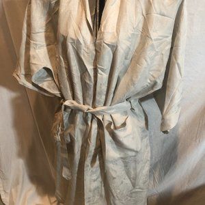 Lightweight One Size Unsized Light Gray Lotus Bath Robe READ DESCRIPTION